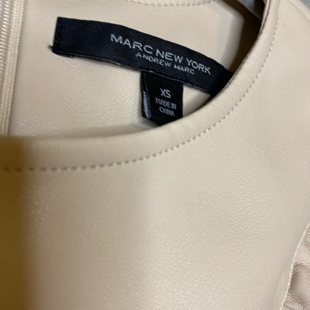 Marc Anthony Blouse - Picture 4 of 4